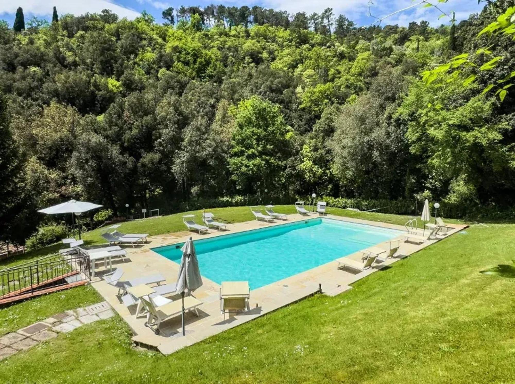 Charming Studio With Shared Pool In Лоро Чиуфена Екстериор снимка