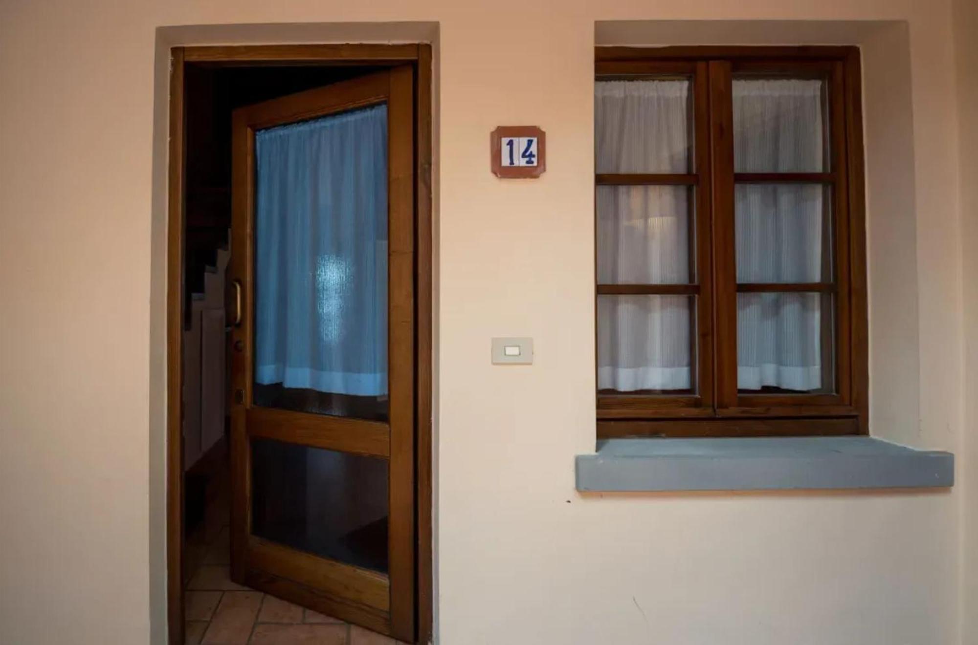 Charming Studio With Shared Pool In Лоро Чиуфена Екстериор снимка